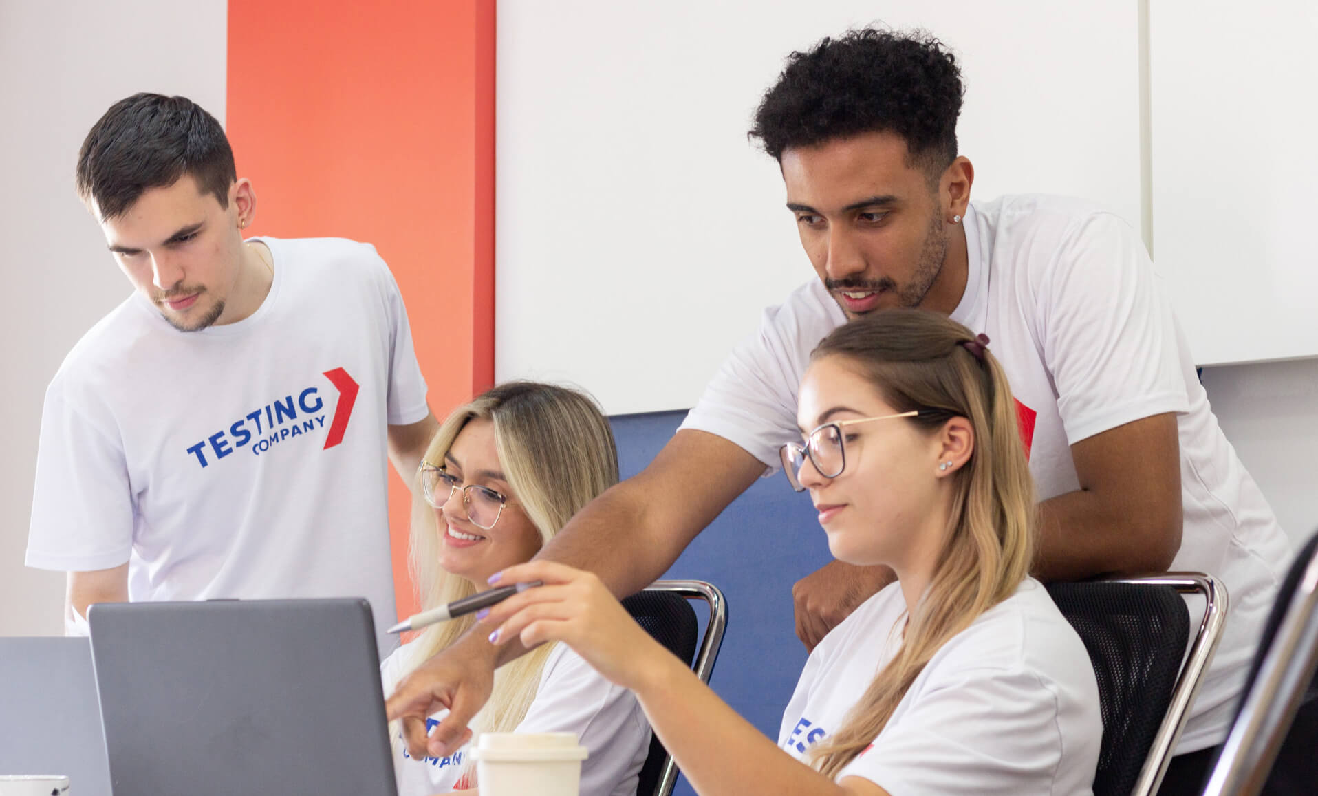 Imagem de capa: Garanta a qualidade e confiabilidade das suas aplicações com a expertise dos nossos especialistas em QA